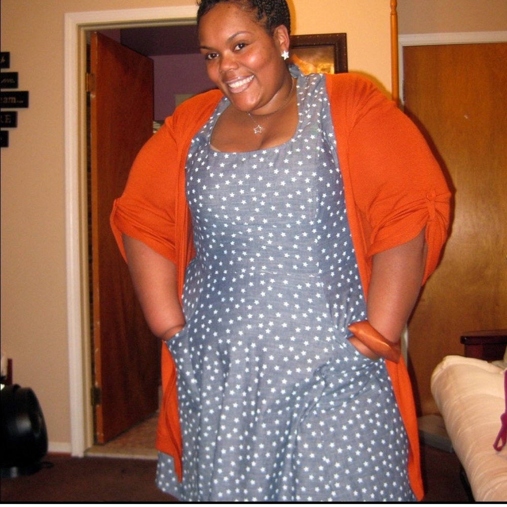 Chambray dress with small star prints